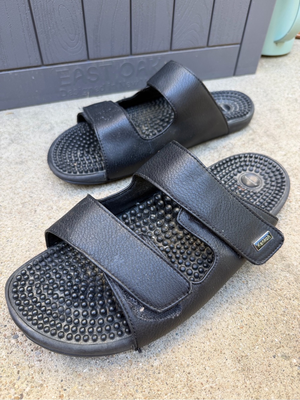 Kenkoh Black Leather Reflexology Acupressure Massage Slide Sandals Men’s 12